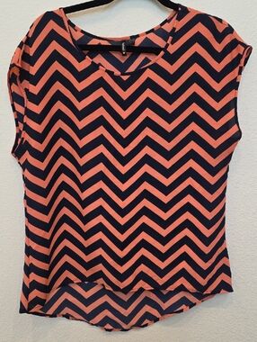 Women’s Chevron Print Cap Sleeve Top - Coral and Navy